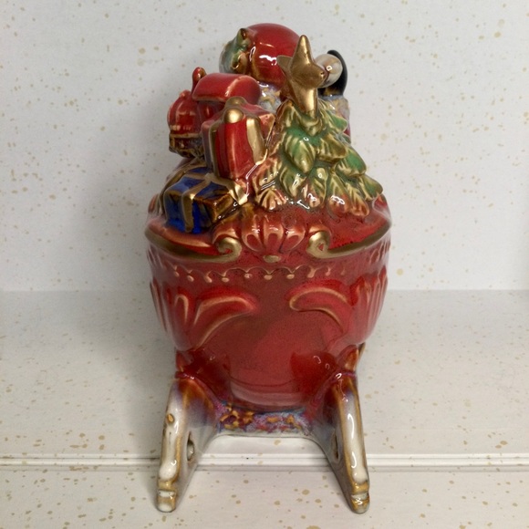 Burton & Burton Porcelain Santa, Sleigh Christmas Figurine for Holiday Home Deco - Picture 4 of 9